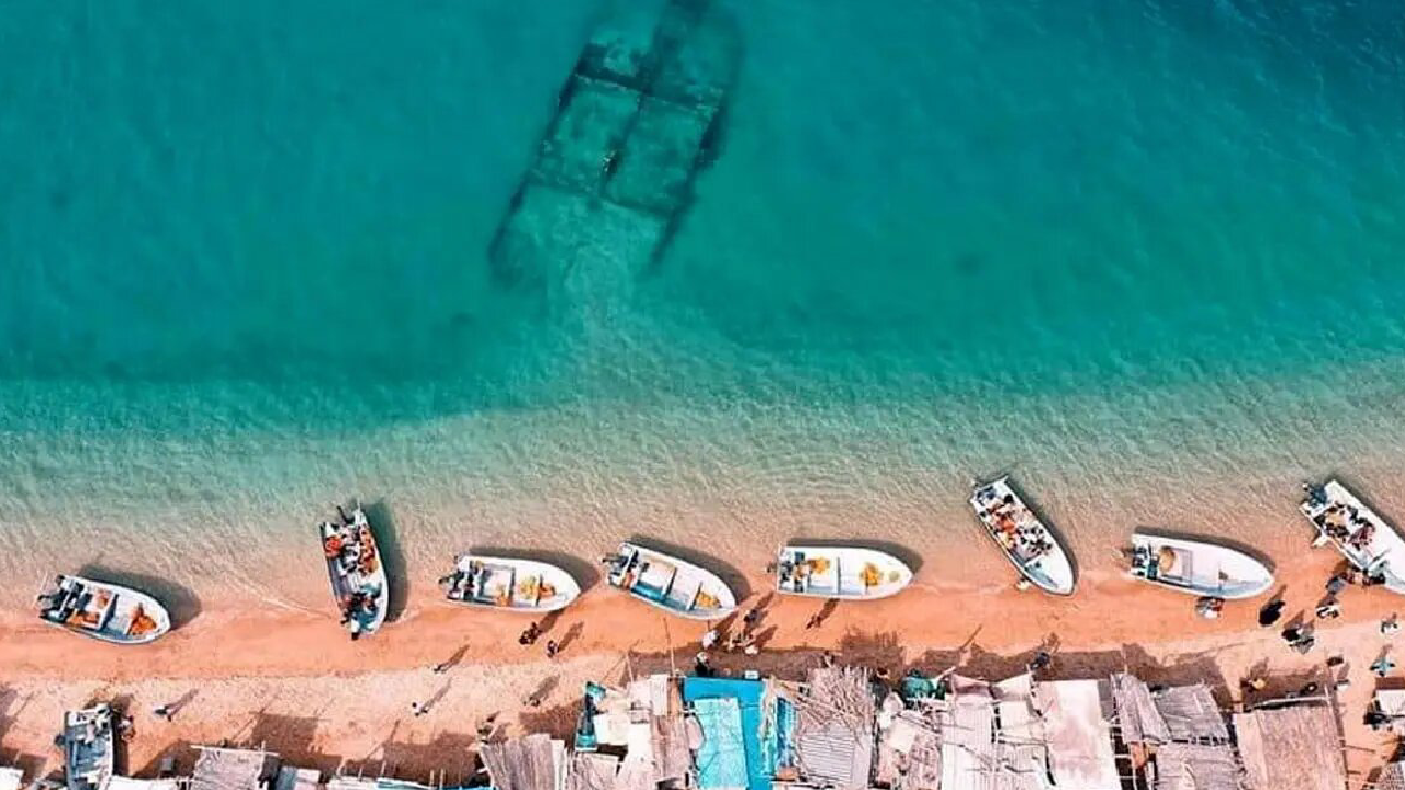 گشت نیم روز جزیره هنگام