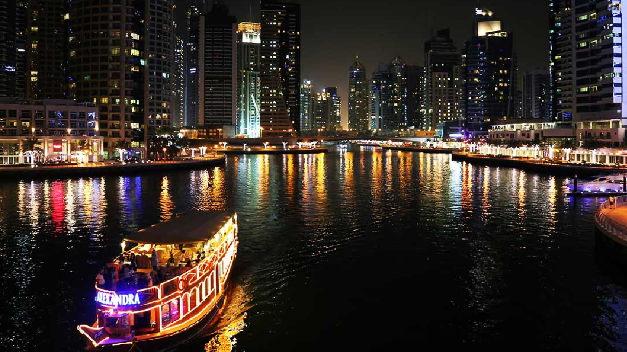 تور گروهی دبی – ویژه سال نو میلادی ۱۳ دی‌ ماه ۱۴۰۴